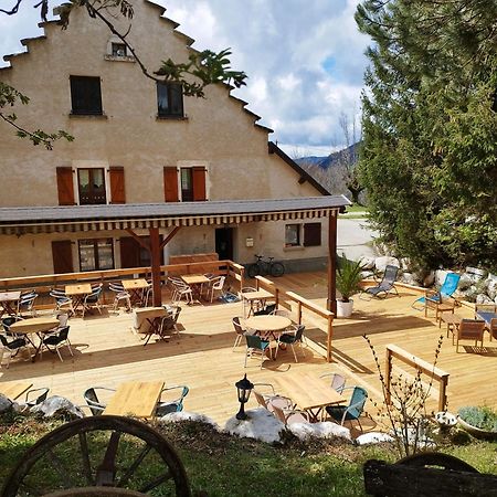Auberge Des Montauds - Hotel & Restaurant Виллар-де-Ланс Экстерьер фото