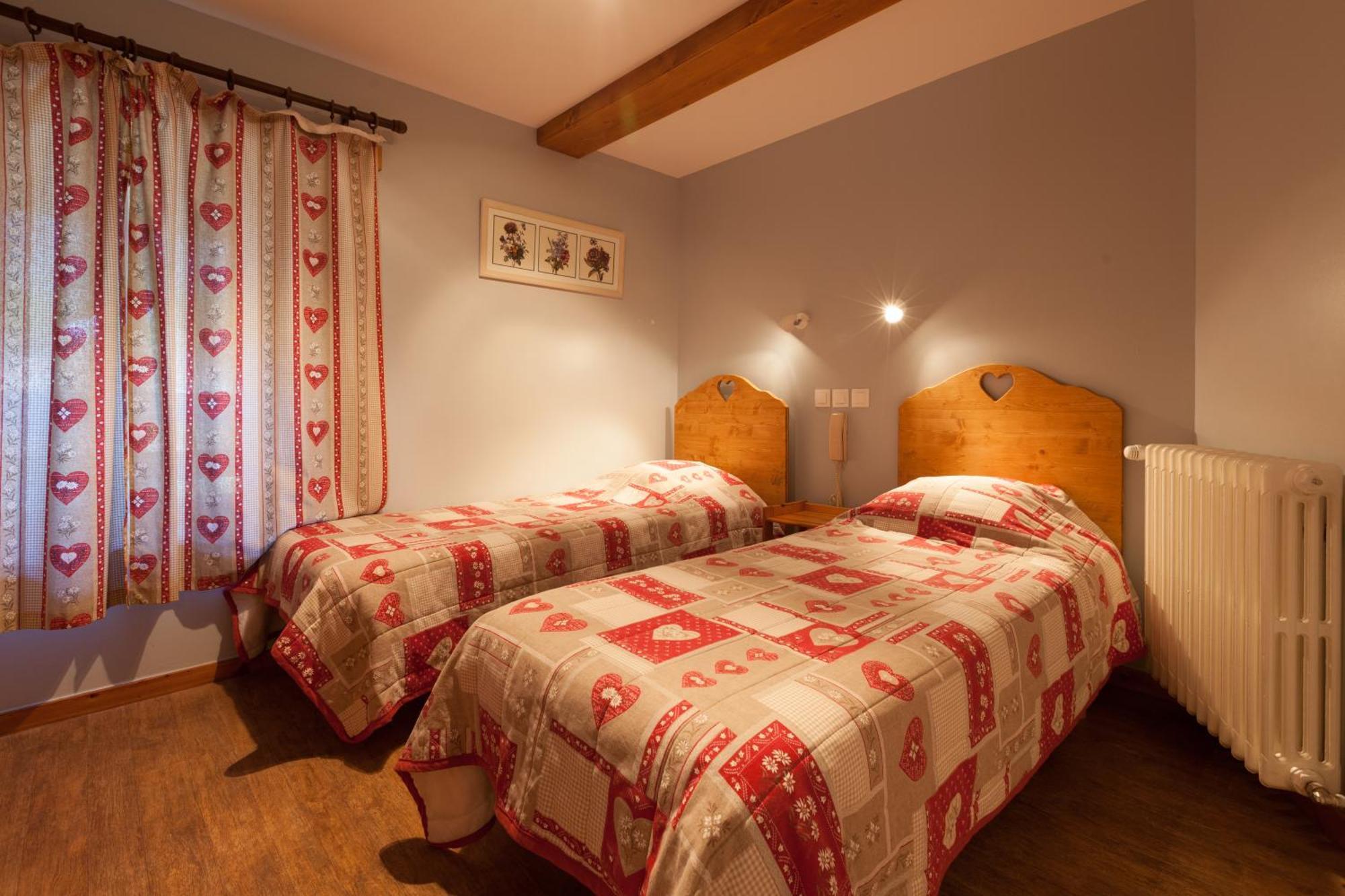 Auberge Des Montauds - Hotel & Restaurant Виллар-де-Ланс Номер фото