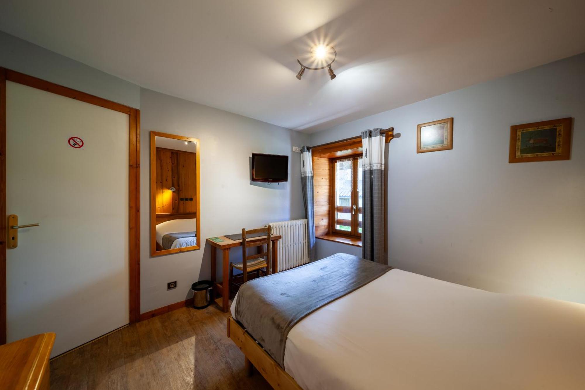 Auberge Des Montauds - Hotel & Restaurant Виллар-де-Ланс Номер фото