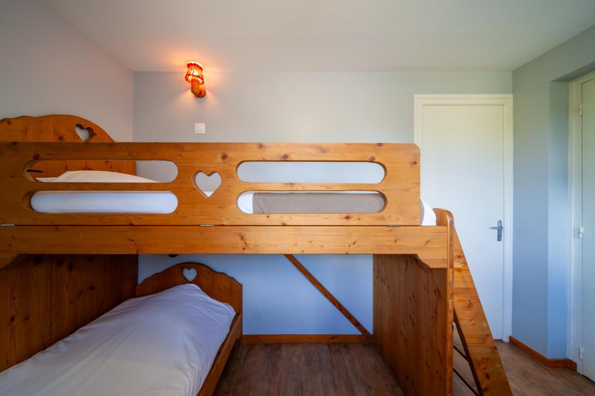 Auberge Des Montauds - Hotel & Restaurant Виллар-де-Ланс Номер фото