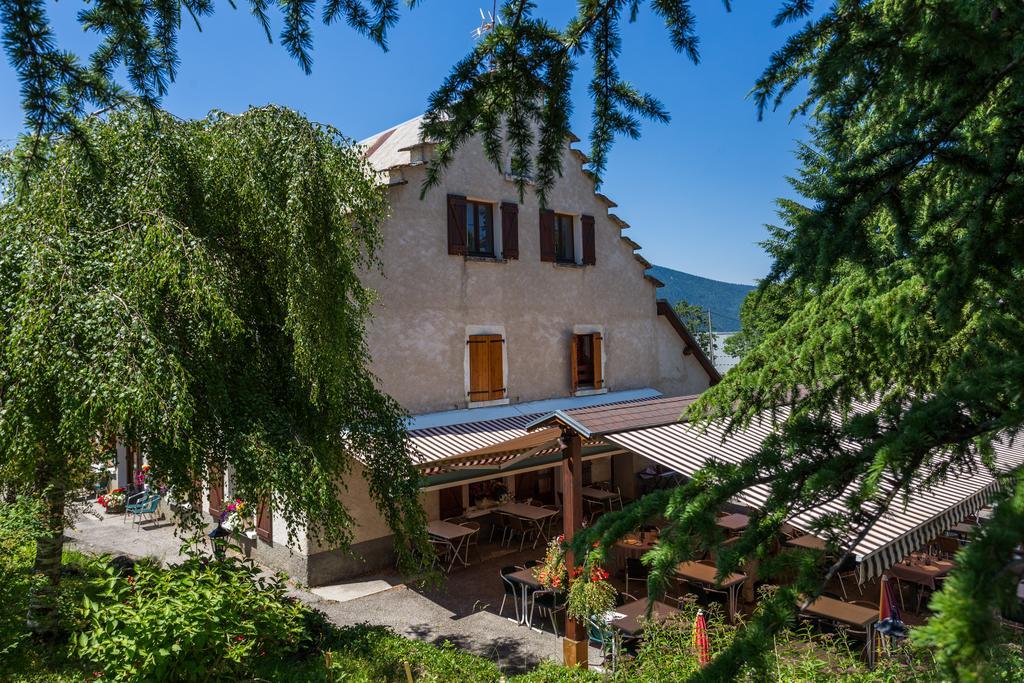 Auberge Des Montauds - Hotel & Restaurant Виллар-де-Ланс Экстерьер фото